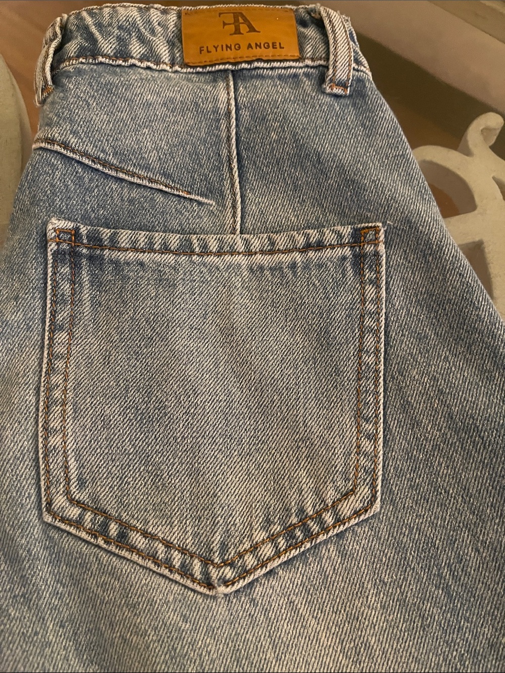 Women's Light Wash Barrel Jeans